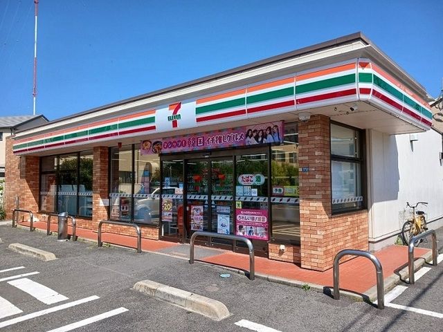近くのセブンイレブン高石加茂4丁目店まで437m(徒歩6分)