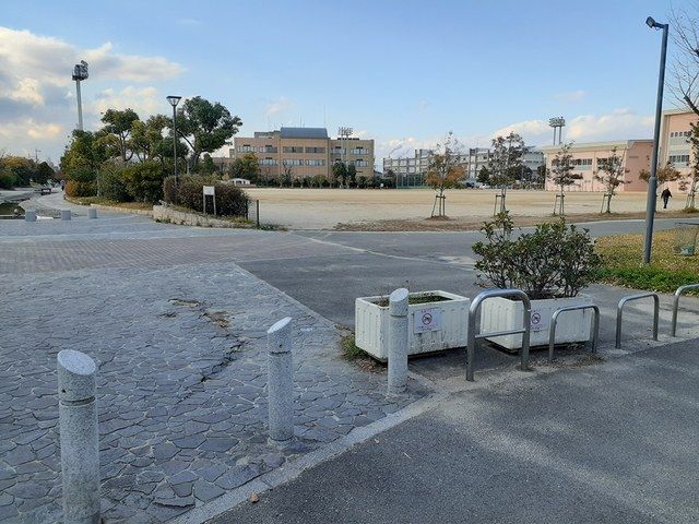近くの鴨公園まで481m(徒歩7分)