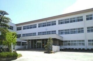 近くの小学校まで200m（徒歩3分）
