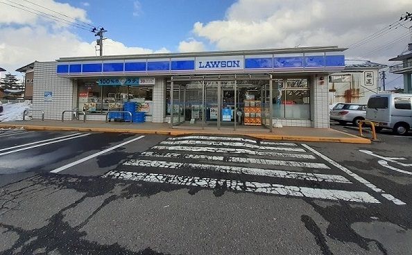 近くのローソン阿賀野中央店まで700m(徒歩9分)