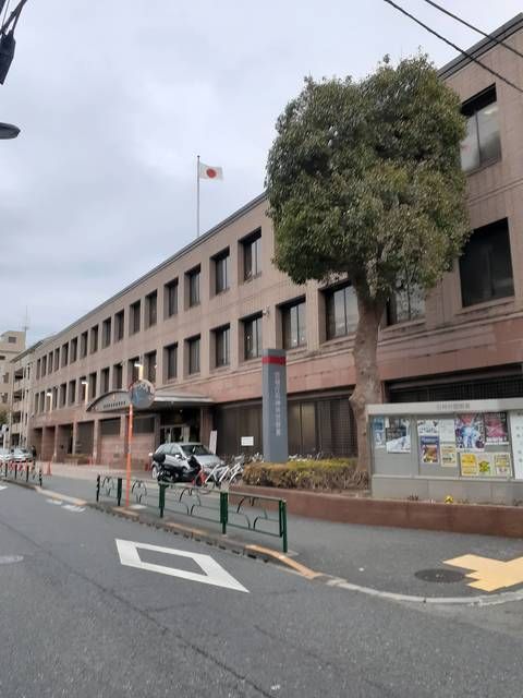 近くの石神井警察署まで634m（徒歩8分）