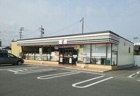 近くのセブンイレブンまで1,700m（徒歩22分）