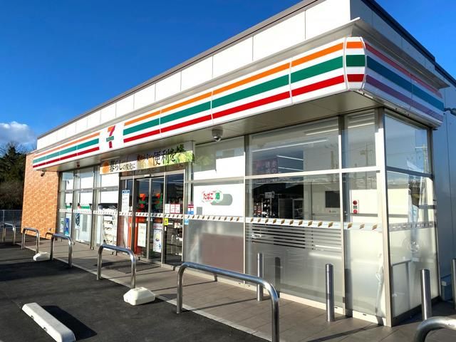 近くのセブン-イレブン 熊谷久保島店まで400m(徒歩5分)