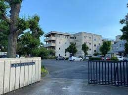 近くの熊谷市立玉井中学校まで800m(徒歩10分)