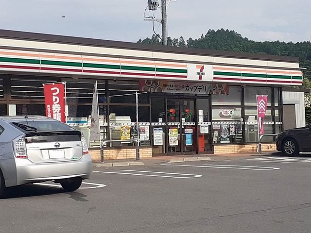 近くのセブンイレブン小海豊里店まで2,000m(徒歩25分)