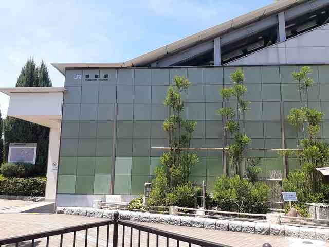 近くの熊取駅様まで740m(徒歩10分)