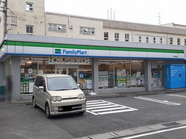 近くのファミリーマート市川新田店まで400m(徒歩5分)