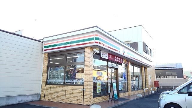 近くのセブンイレブン羽生東店まで290m（徒歩4分）