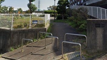 近くの池田5丁目公園まで30m(徒歩1分)