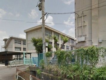 近くの岐阜市立岩野田北小学校まで1,300m(徒歩17分)