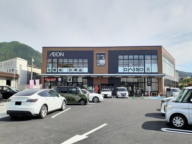 近くのイオン湯布院店まで1,700m（徒歩22分）