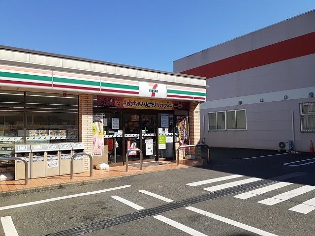 近くのセブンイレブン菅生１丁目店まで130m（徒歩2分）