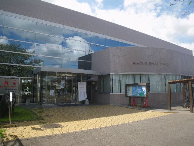 近くの高根沢町図書館・公民館まで1,400m(徒歩18分)