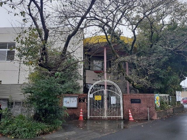 近くの蜆塚幼稚園まで550m（徒歩7分）
