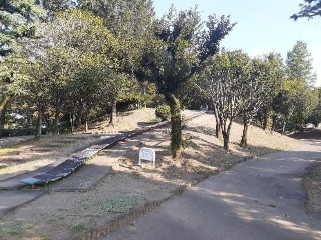 近くの公園まで450m（徒歩6分）