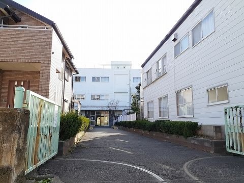 近くの昭和小学校まで430m（徒歩6分）