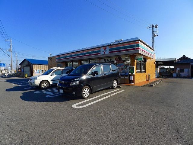 近くのセブンイレブン群馬明和店まで1,000m(徒歩13分)