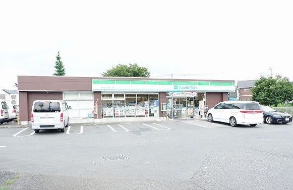 近くのコンビニまで350m（徒歩5分）