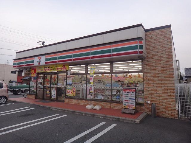 近くのセブンイレブン扶桑高雄定松店まで450m(徒歩6分)