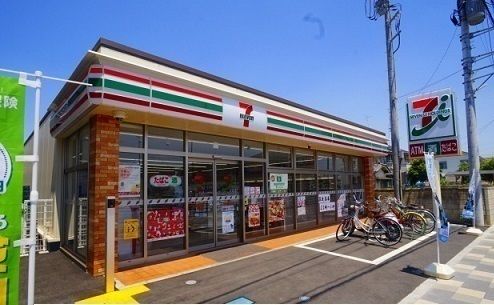 近くのセブンイレブンまで950m（徒歩12分）