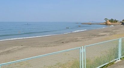 近くの秋谷海岸まで480m（徒歩6分）