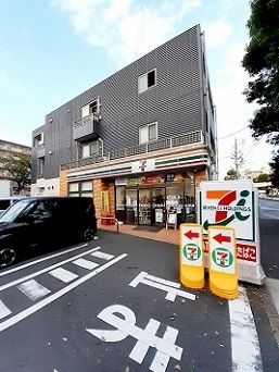 近くのセブンイレブン板橋富士見町店まで460m（徒歩6分）