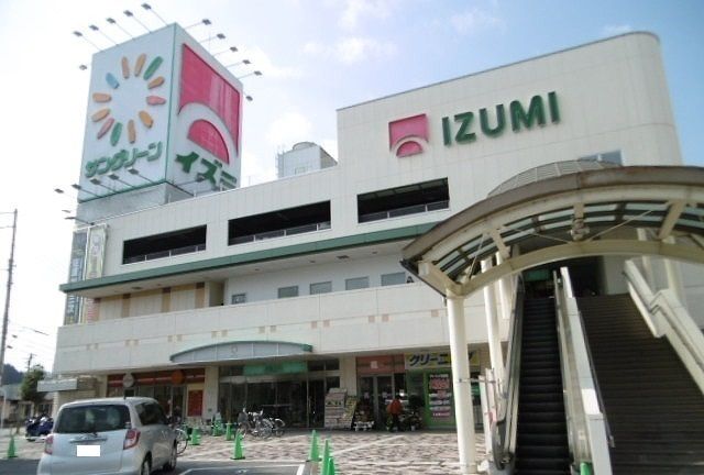 近くのサングリーンまで1,500m（徒歩19分）