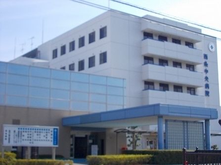 近くの西条中央病院まで3,300m（徒歩42分）