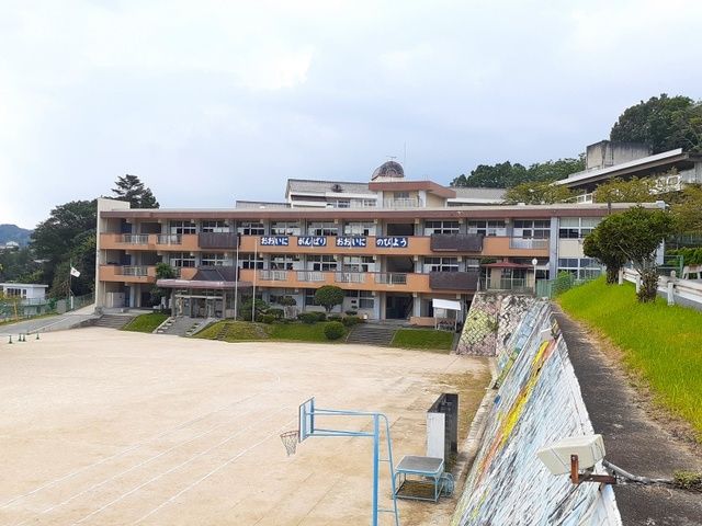 近くの大井小学校まで1,310m(徒歩17分)