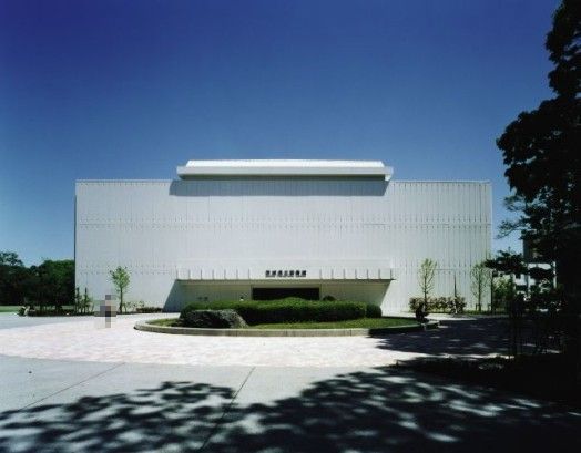 近くの茨城県立図書館まで400m（徒歩5分）