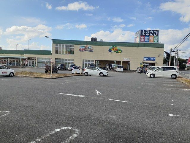 近くのまるたか生鮮市場池田店まで349m（徒歩5分）