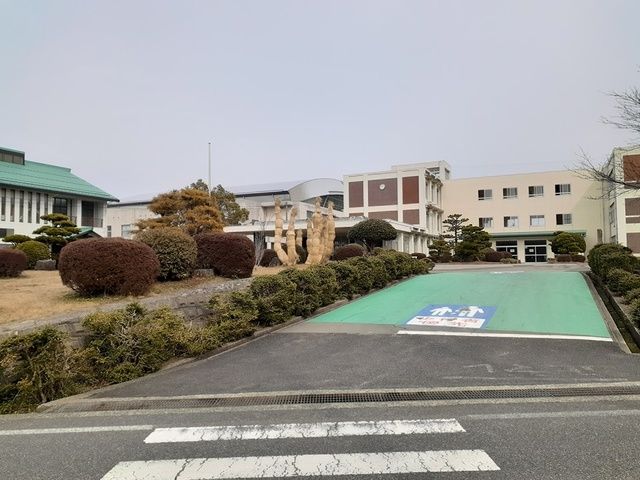近くの大栄中学校まで214m（徒歩3分）