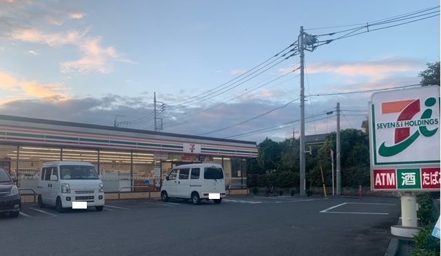 近くのセブンイレブンまで400m（徒歩5分）