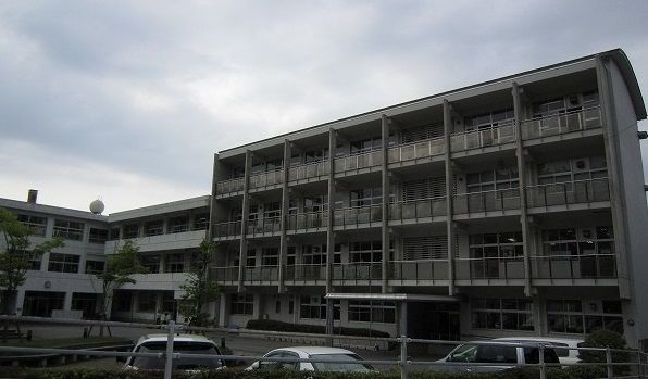近くの松江市立佐太小学校まで600m(徒歩8分)
