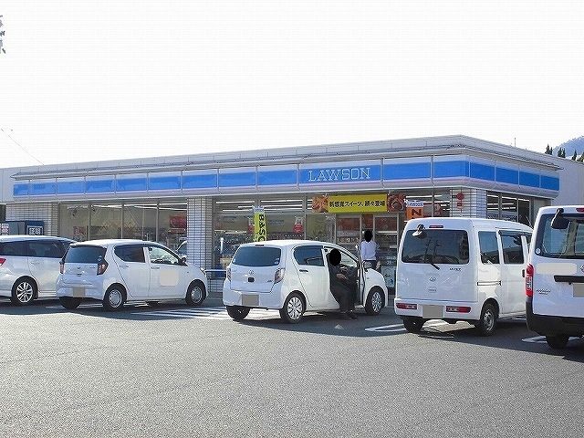 近くのローソン福山第一病院前店まで170m（徒歩3分）