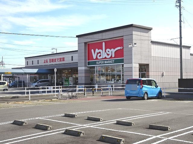 近くのバロー　石津店まで600m（徒歩8分）