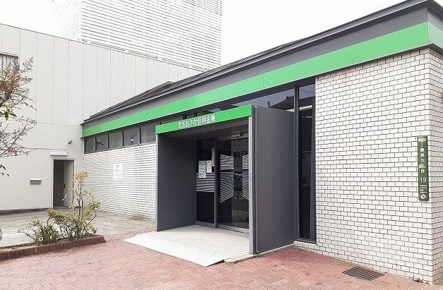 近くの銀行まで120m（徒歩2分）