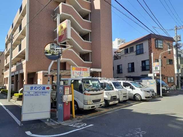 近くのコインパーキングまで120m（徒歩2分）