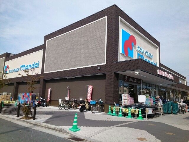 近くの万代様まで1,200m(徒歩15分)