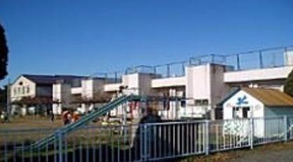 近くの幼稚園・保育園まで800m（徒歩10分）