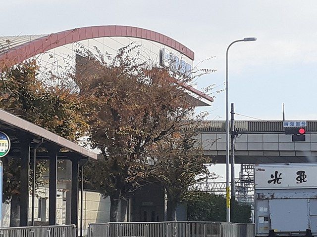 近くの近鉄南大阪線河内松原駅まで1,068m(徒歩14分)