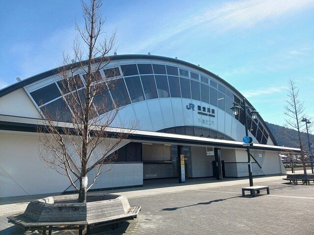 近くの駅まで1,100m（徒歩14分）