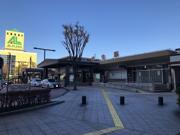 近くの駅まで1,300m（徒歩17分）