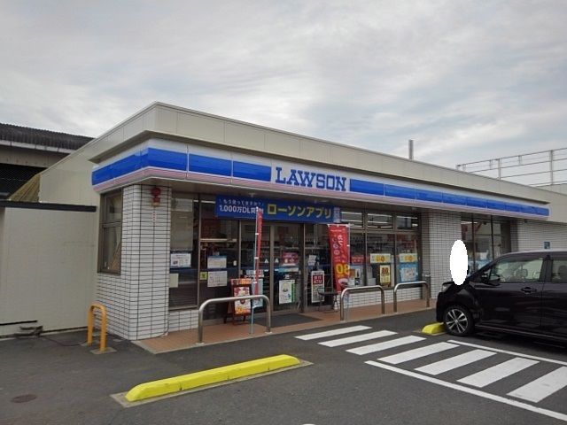 近くのローソン坂出白金町店まで350m（徒歩5分）