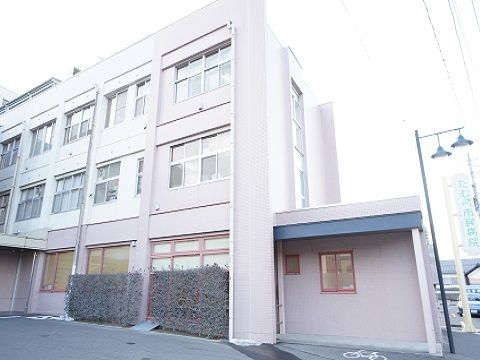 近くの病院まで450m（徒歩6分）