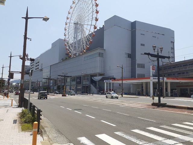 近くのスーパーまで870m（徒歩11分）