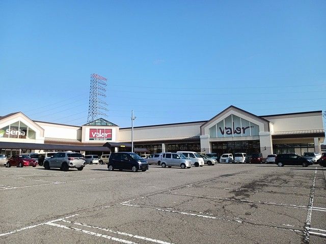 近くのバローゆいの里まで2,300m(徒歩29分)