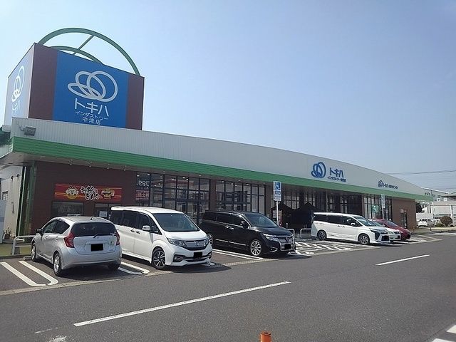 近くの東中津駅まで1,700m（徒歩22分）