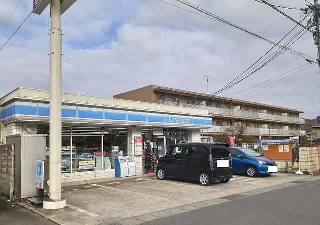 近くのローソン福島渡利店まで65m(徒歩1分)