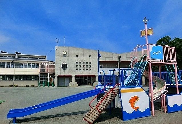 近くの春日台幼稚園まで700m（徒歩9分）